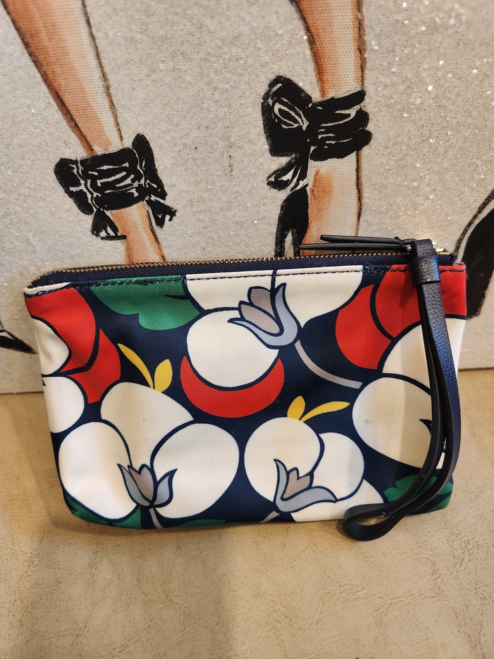 Kate Spade Floral Scarf Wristlet Pouch in Navy, Red, Green, White EUC - Picture 3 of 8